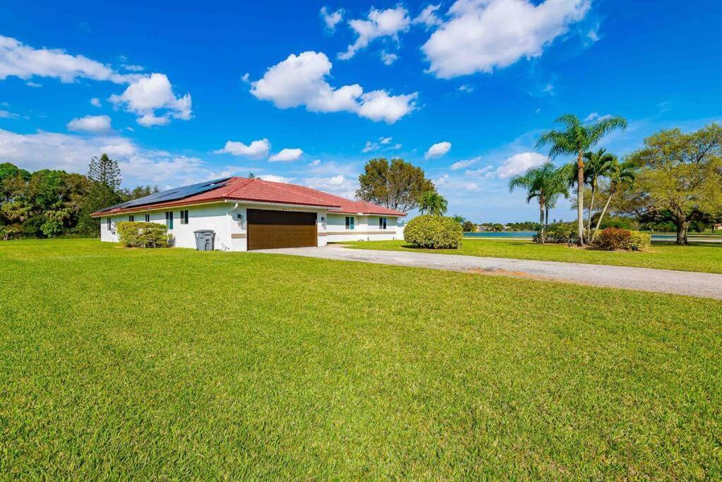 Вилла 4/3.5 House With Pool- Boynton Beach, Fl. Экстерьер фото