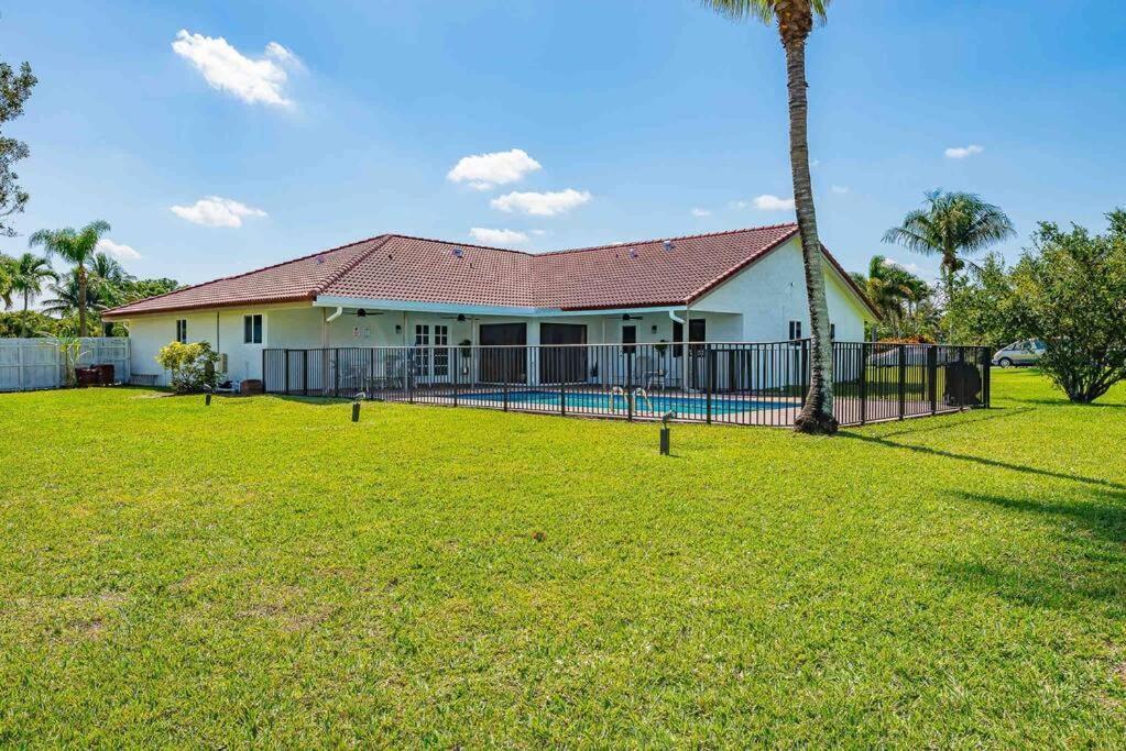 Вилла 4/3.5 House With Pool- Boynton Beach, Fl. Экстерьер фото